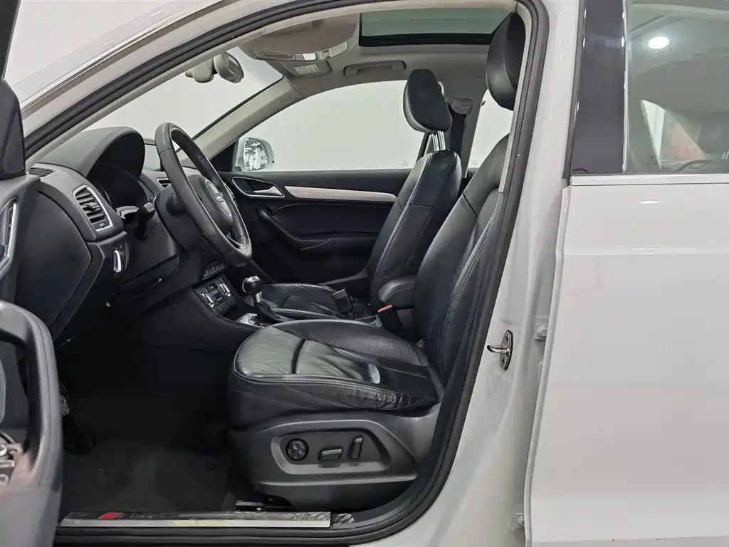 Audi Q3 2015 35 TFSI quattro Technology фото 10