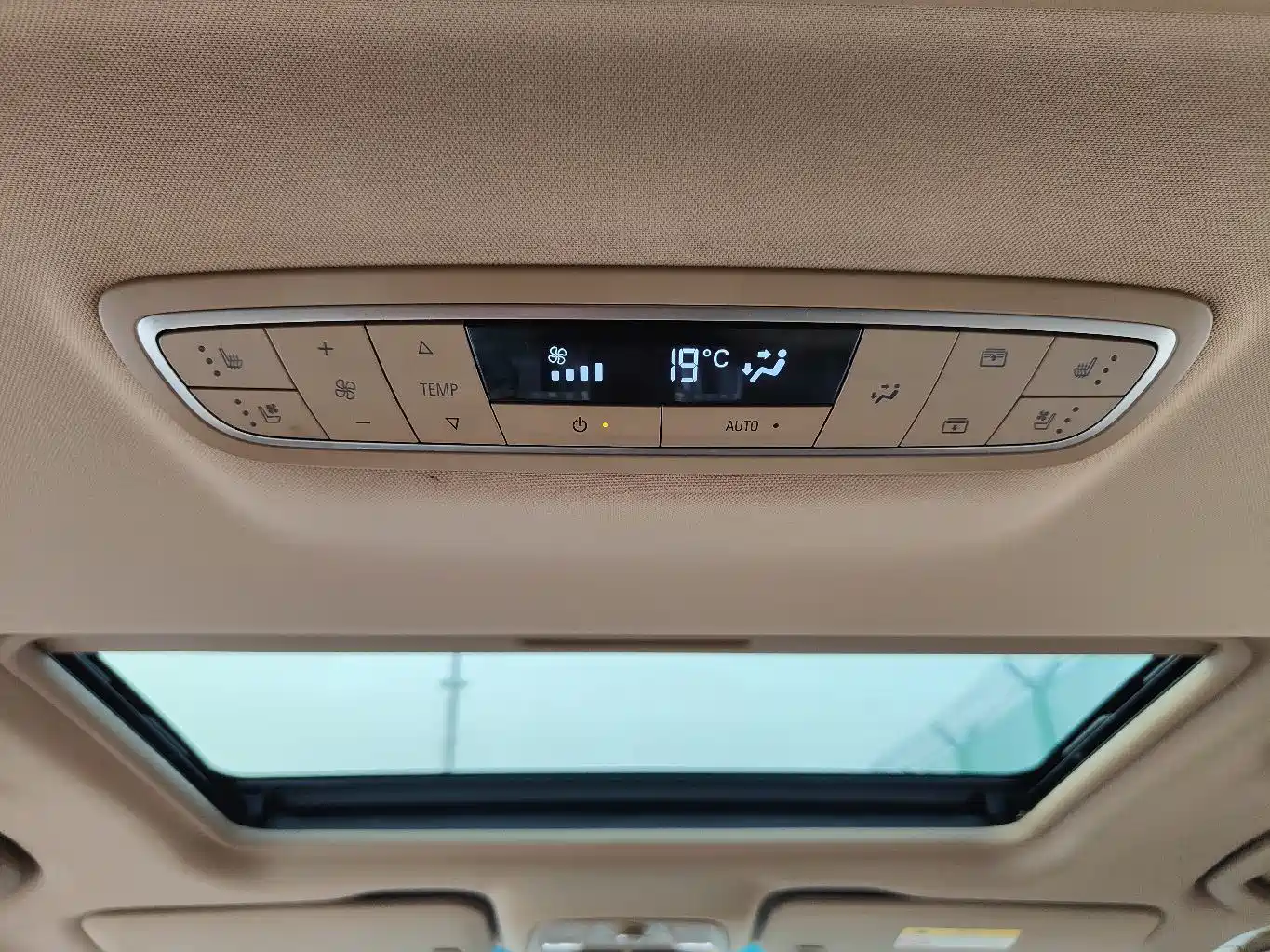 Buick GL8 2018 ES 28T Flagship Type China VI фото 8