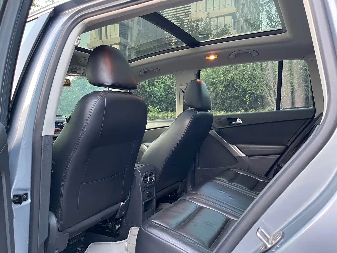 Photo 7 - Volkswagen Tiguan