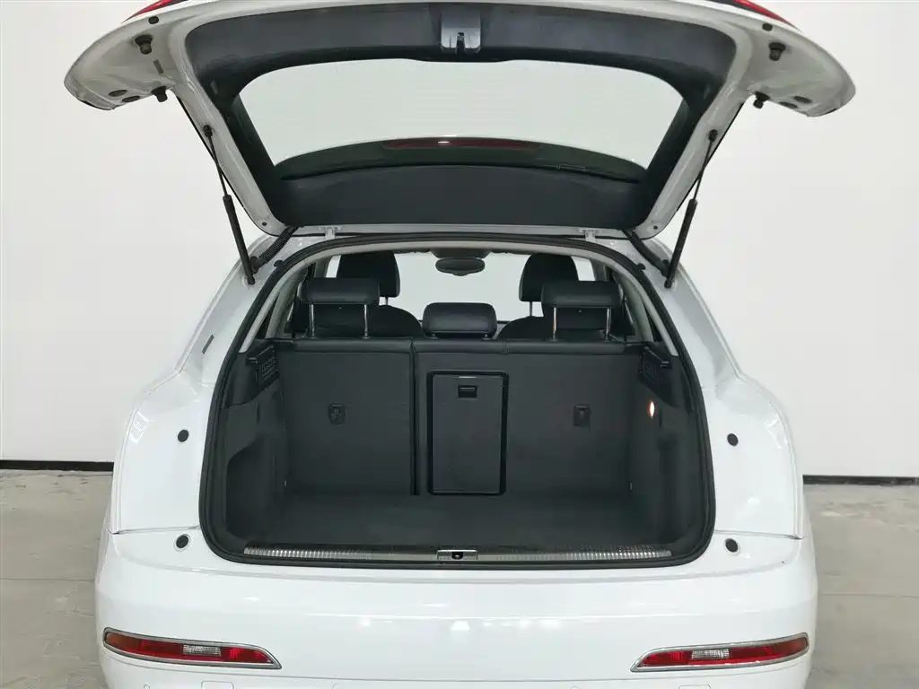 Audi Q3 2015 35 TFSI quattro Technology фото 16