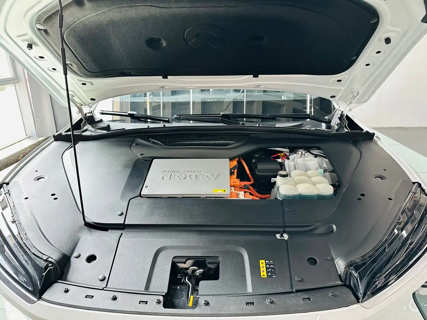 Photo 28 - NIO EC6