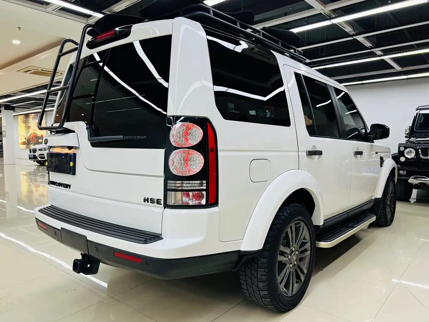 Land Rover Discovery 2016 3.0 SC Black Edition SE фото 21