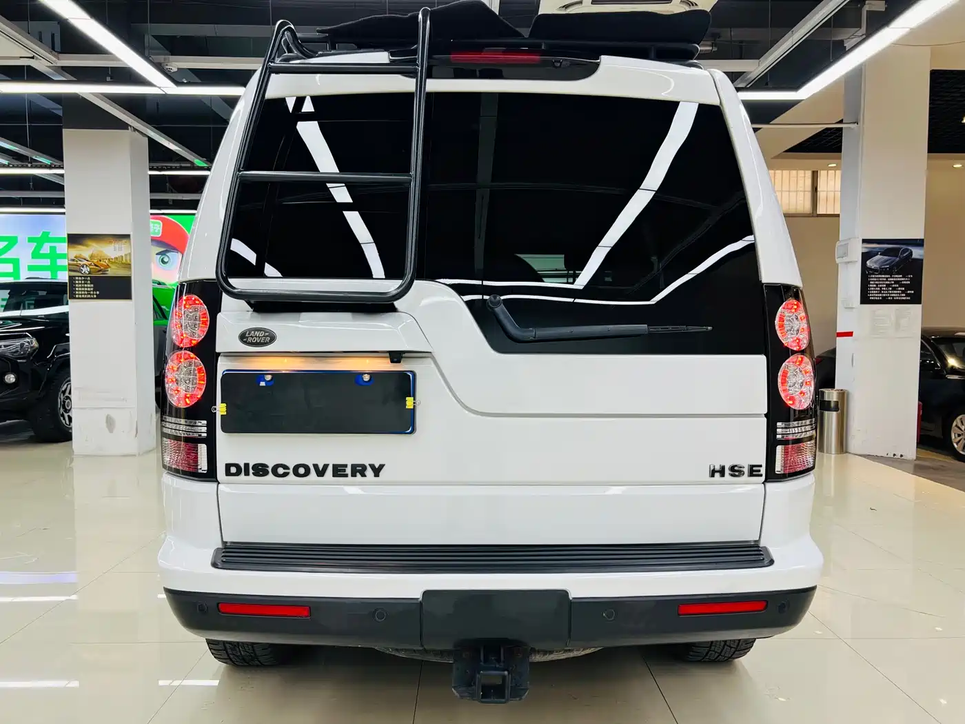 Land Rover Discovery 2016 3.0 SC Black Edition SE фото 20