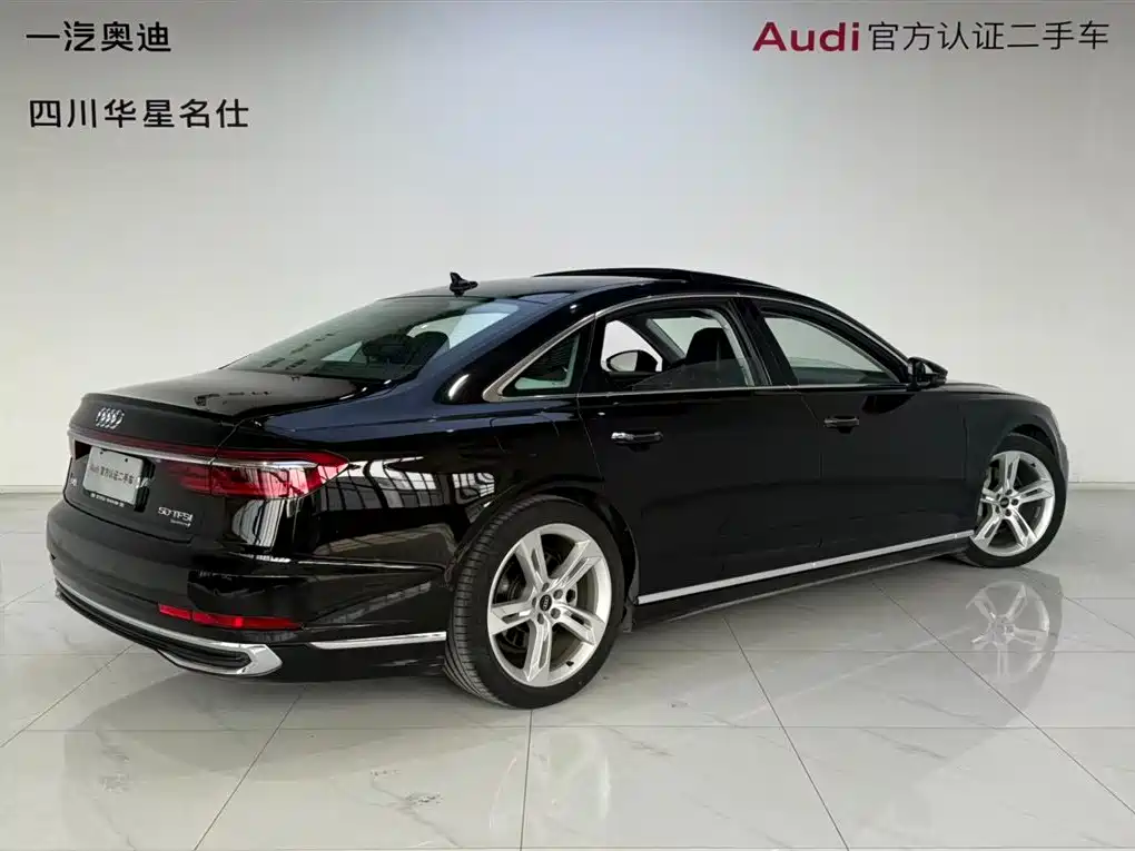 Audi A8 2023 A8L 50 TFSI quattro Exclusive фото 4