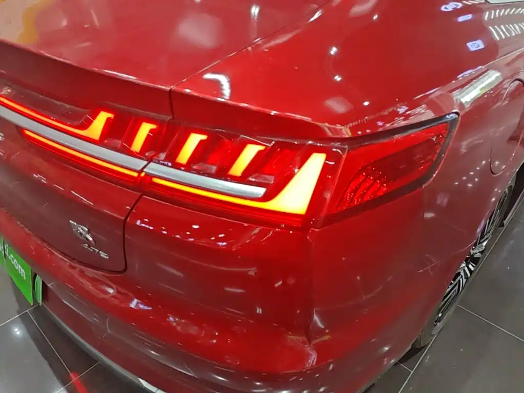 Фото 8 - BYD Han