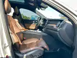 Фото 4 - Volvo XC60