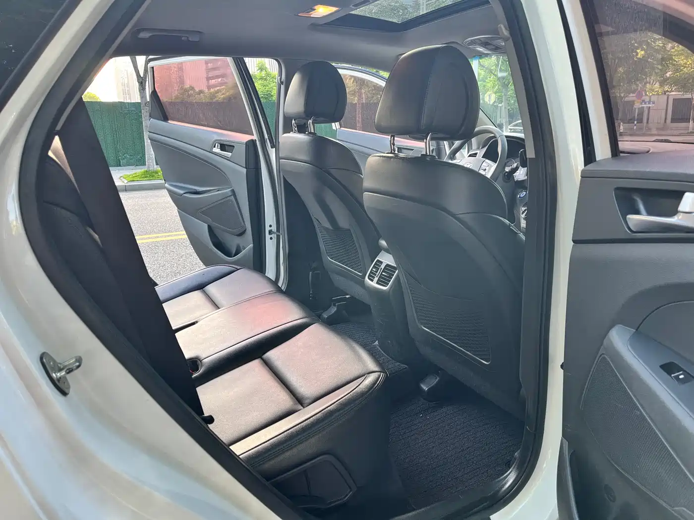 Hyundai Tucson 2018 1.6T DCT 2WD 15th Anniversary Special Edition фото 8