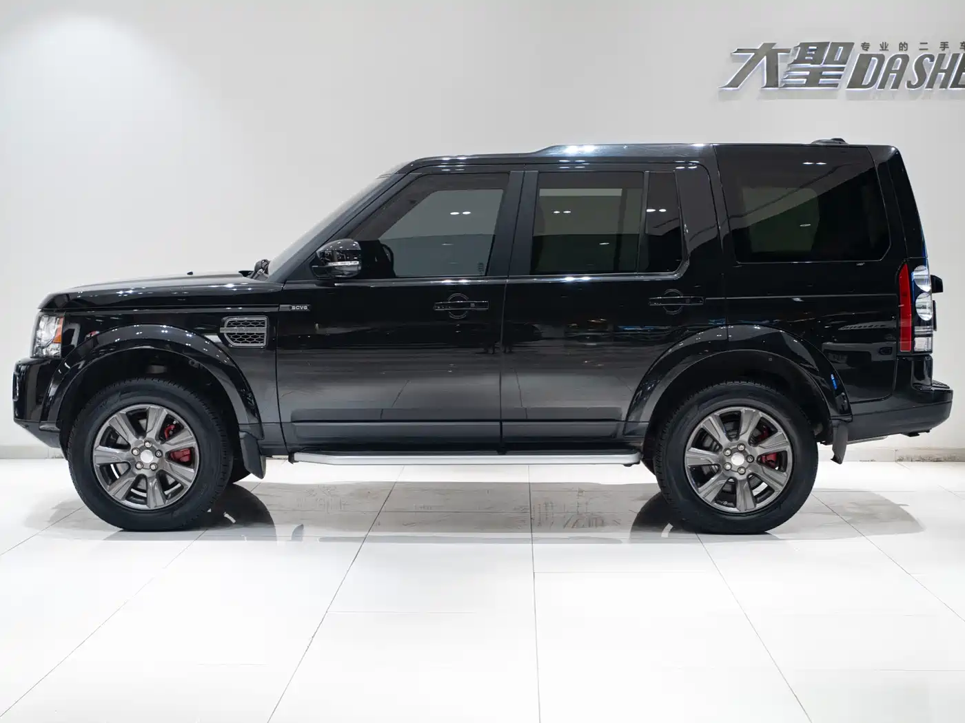 Land Rover Discovery 2015 3.0 SC V6 SE фото 3