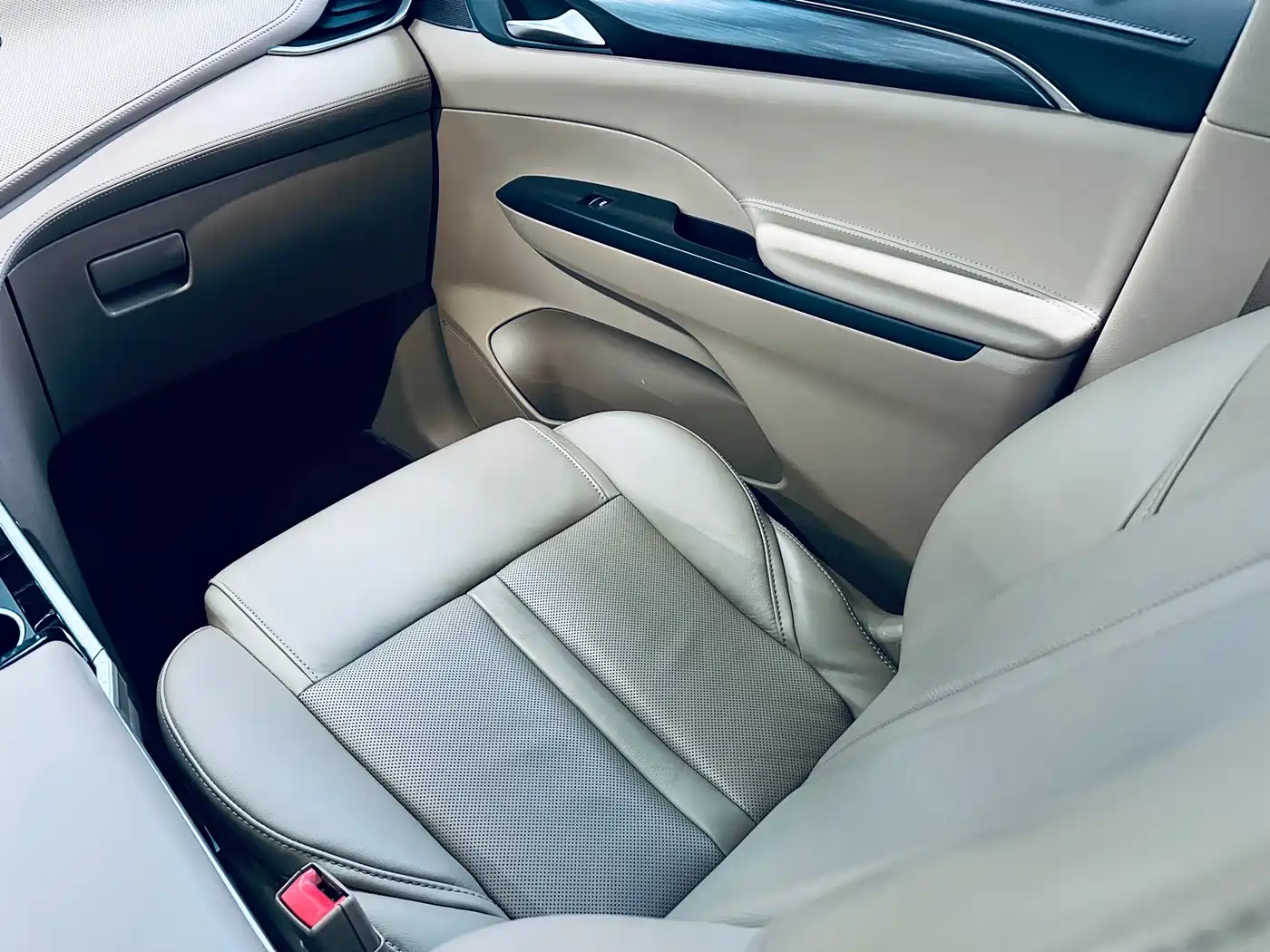 Buick GL8 2021 ES Landlord 653T Luxury фото 18