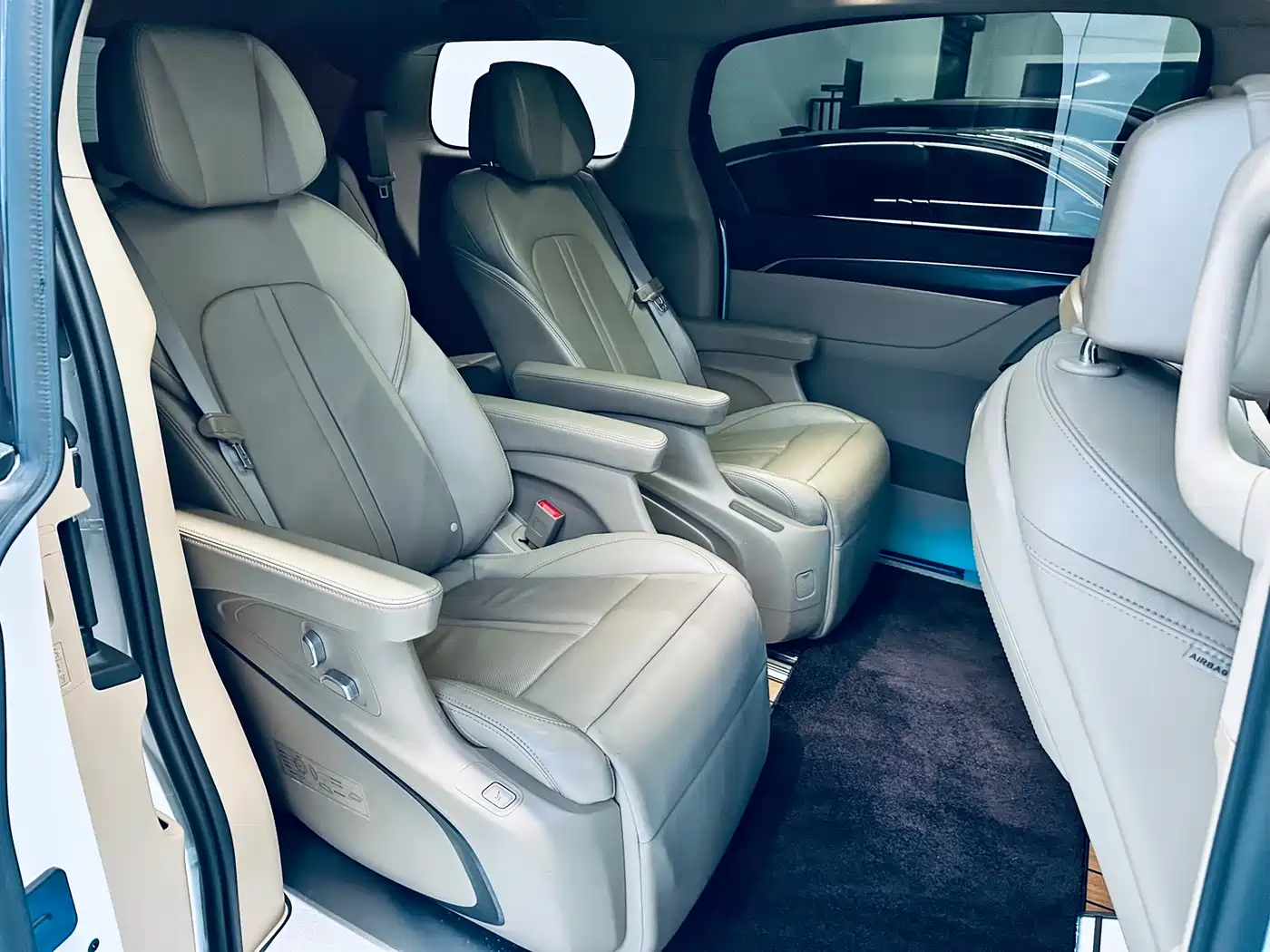 Buick GL8 2021 ES Landlord 653T Luxury фото 40