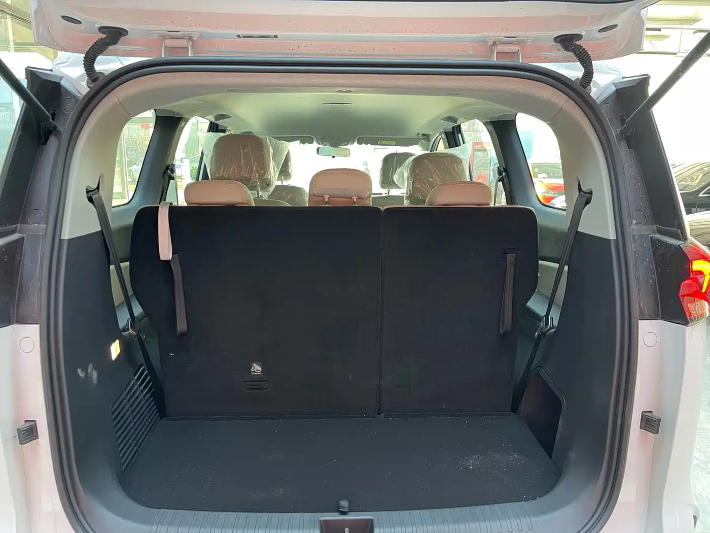 SAIC Maxus Maxus G50 2024 Model 1.5T Dragon Edition фото 13