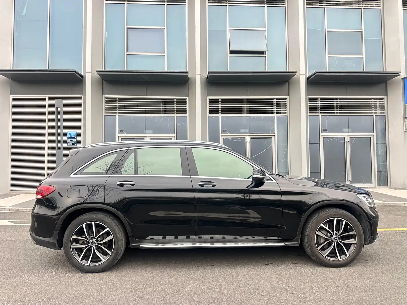 Mercedes-Benz GLC 2020 GLC 300 L 4MATIC Dynamic фото 4