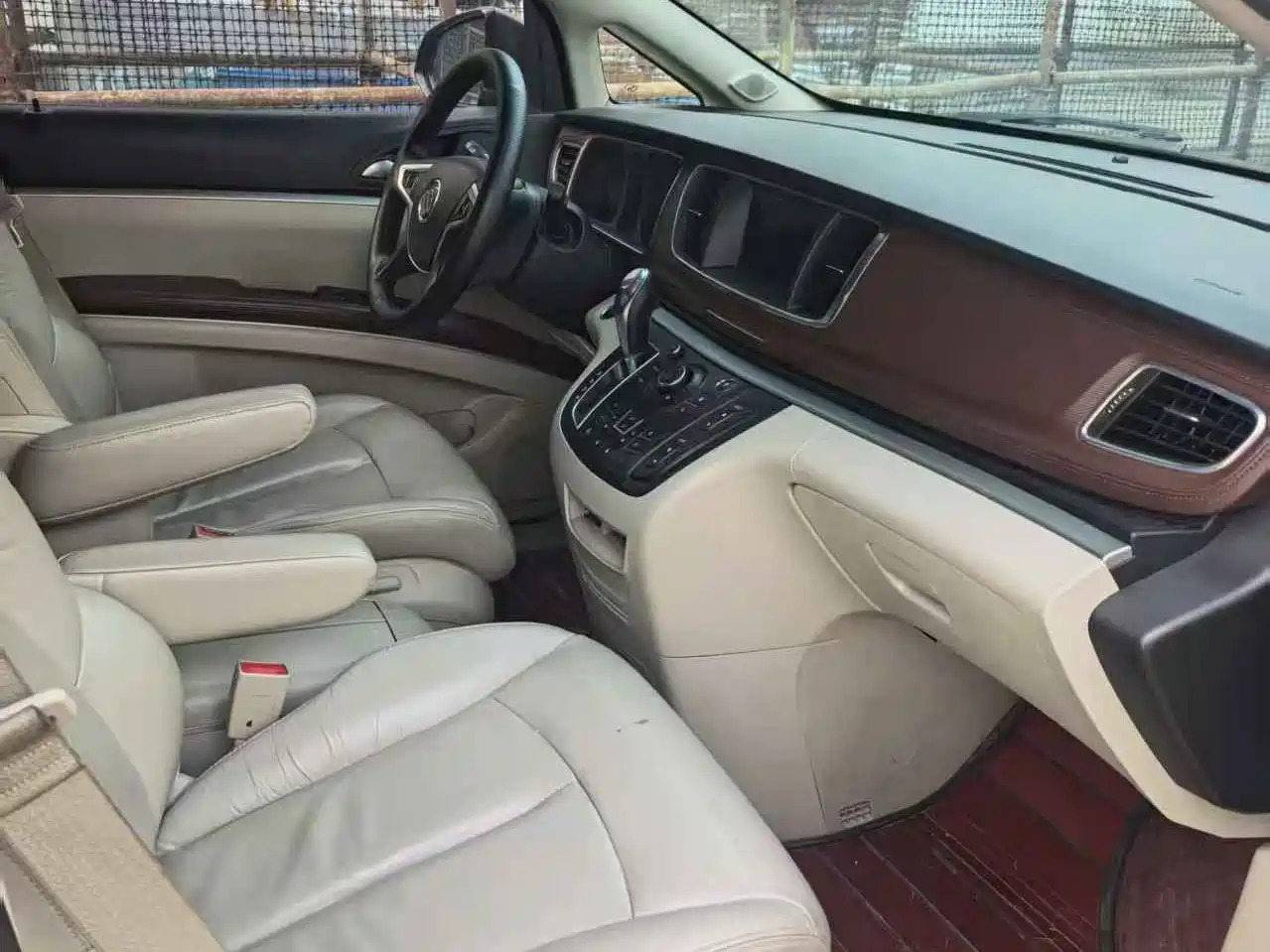 Фото 5 - Buick GL8