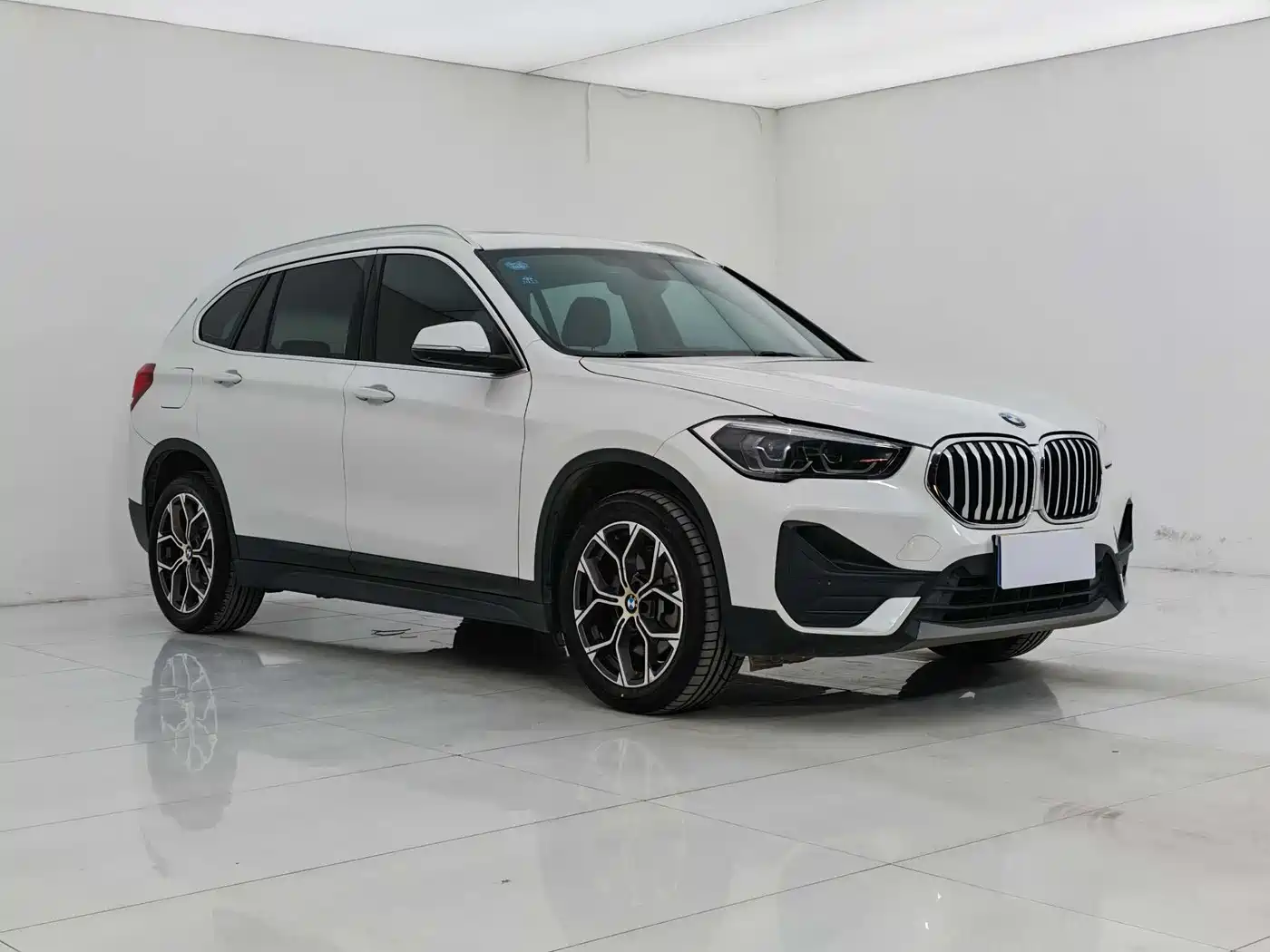 BMW X1 2020 sDrive25Li Leading Model фото 2