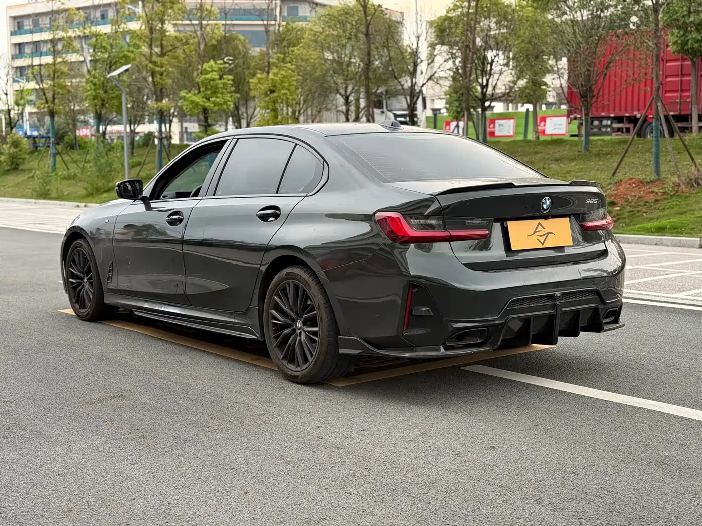 BMW 3 Series 2023 325Li M Sport Black Night Package фото 21