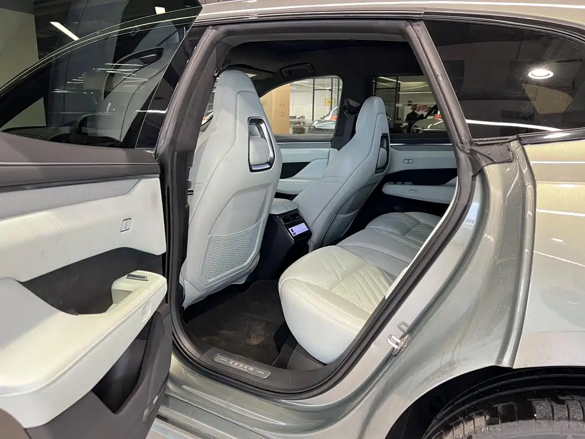 ZEEKR EXTREME KRYPTON 001