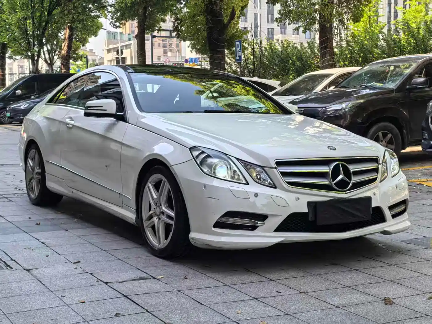 Mercedes-Benz E-Class (Import) 2012 E 260 CGI Coupe фото 3