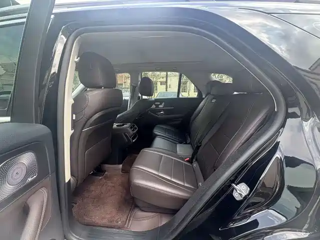 Mercedes-Benz GLE 2021 GLE 450 4MATIC Luxury — фото 3