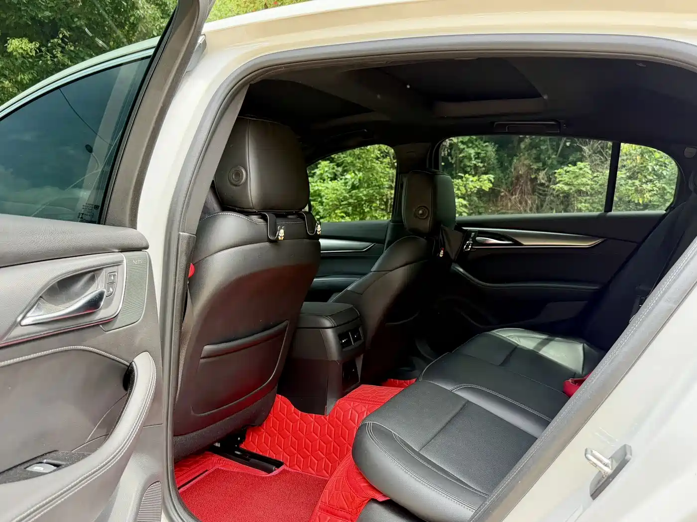 Фото 11 - Cadillac CT5