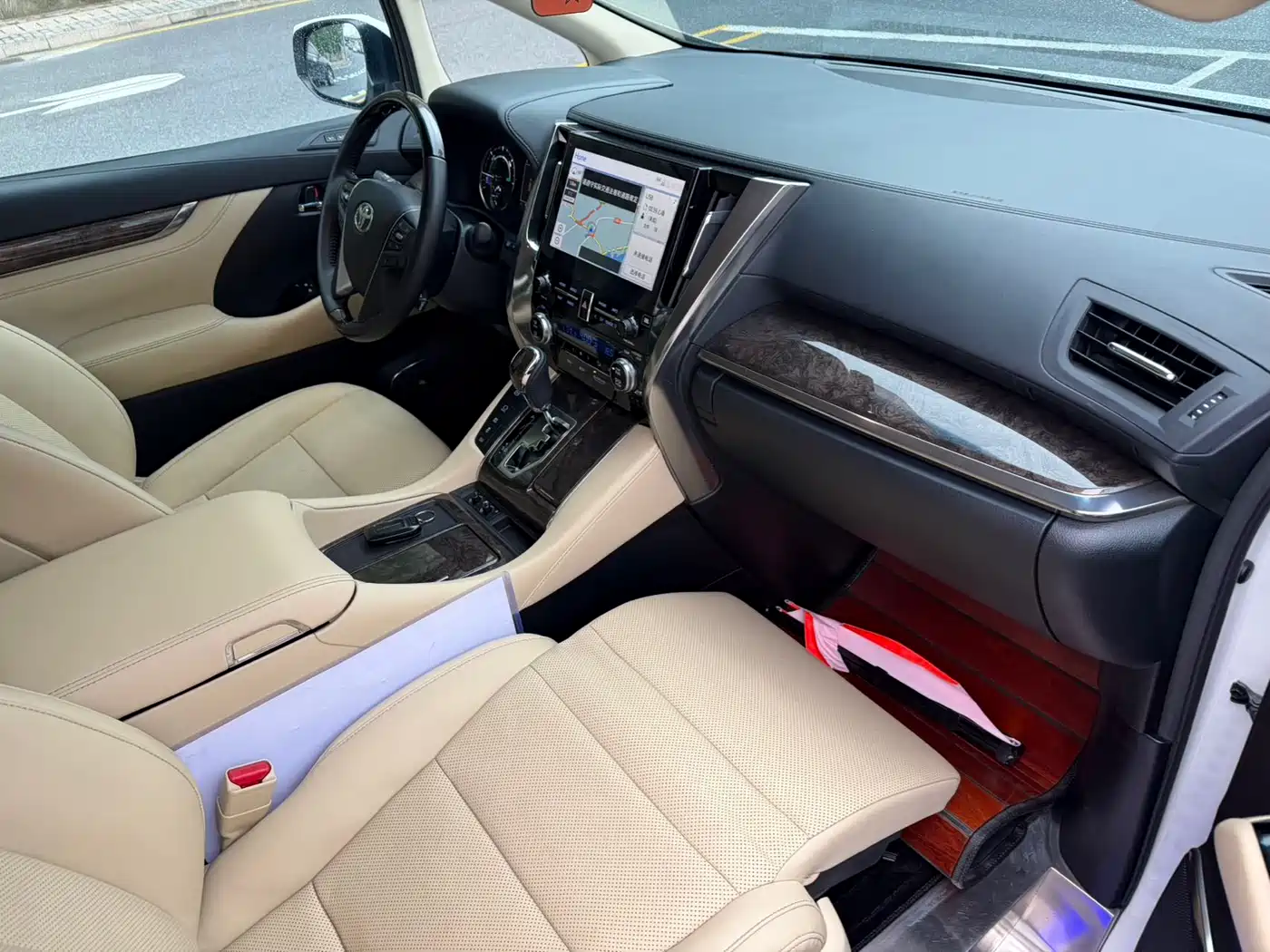 Toyota Alphard 2020 Hybrid 2.5L Premium Edition фото 11