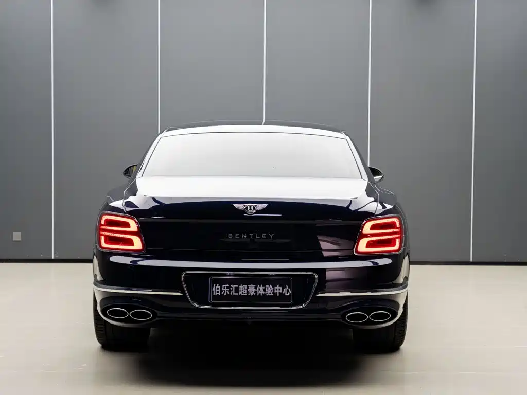 Фото 7 - Bentley Flying Spur