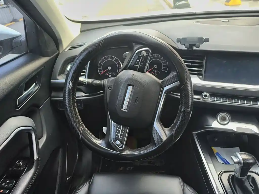 Фото 6 - Haval H6