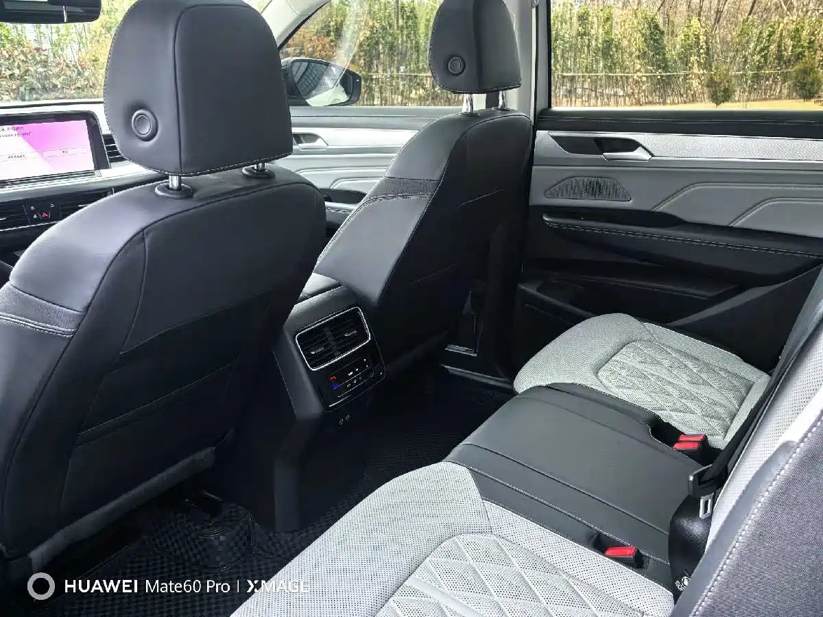 Volkswagen Talagon 2024 380TSI 4WD R-Line Touring фото 26
