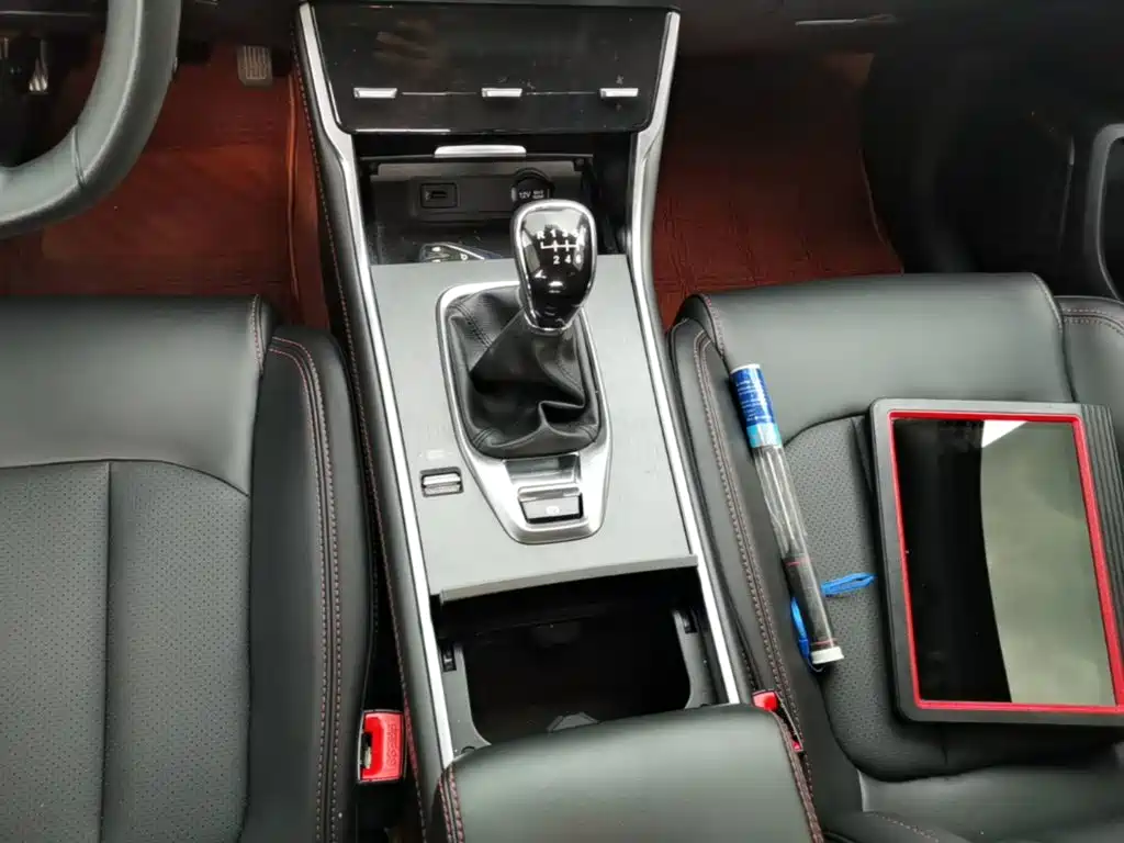 صورة 14 - Changan CS75