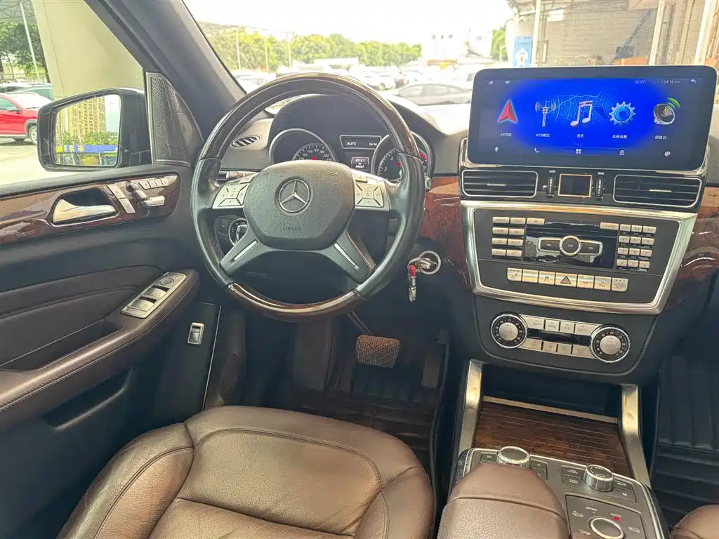 Mercedes-Benz M-Class 2015 ML 400 4MATIC Luxury фото 10