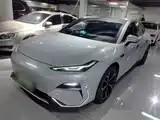 Фото 2 - Geely Galaxy Galaxy E8