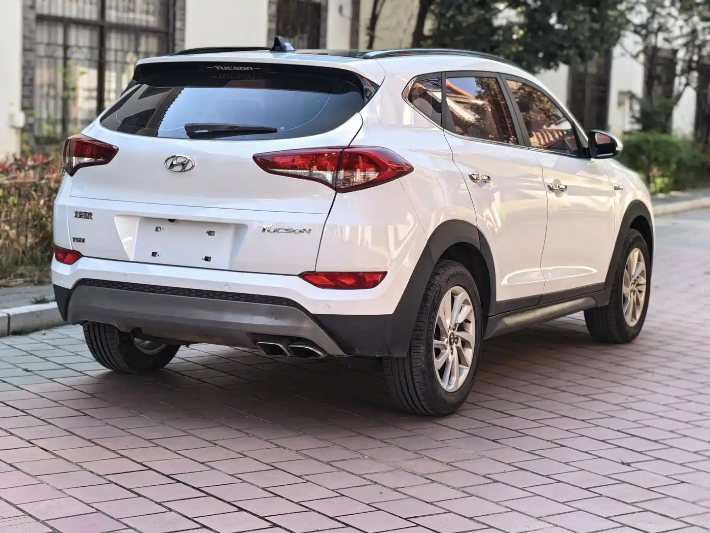 HYUNDAI TUCSON