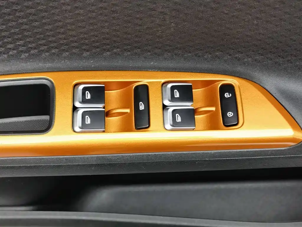 Geely Yuanjing X1 2019 2017 1.3L Auto Player Edition
