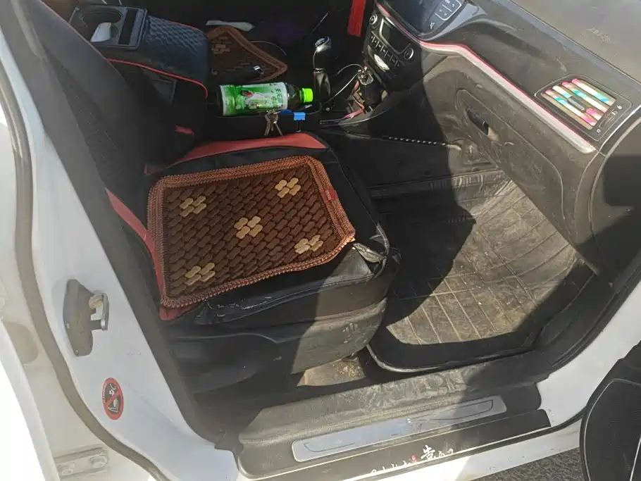 Photo 8 - Geely Emgrand
