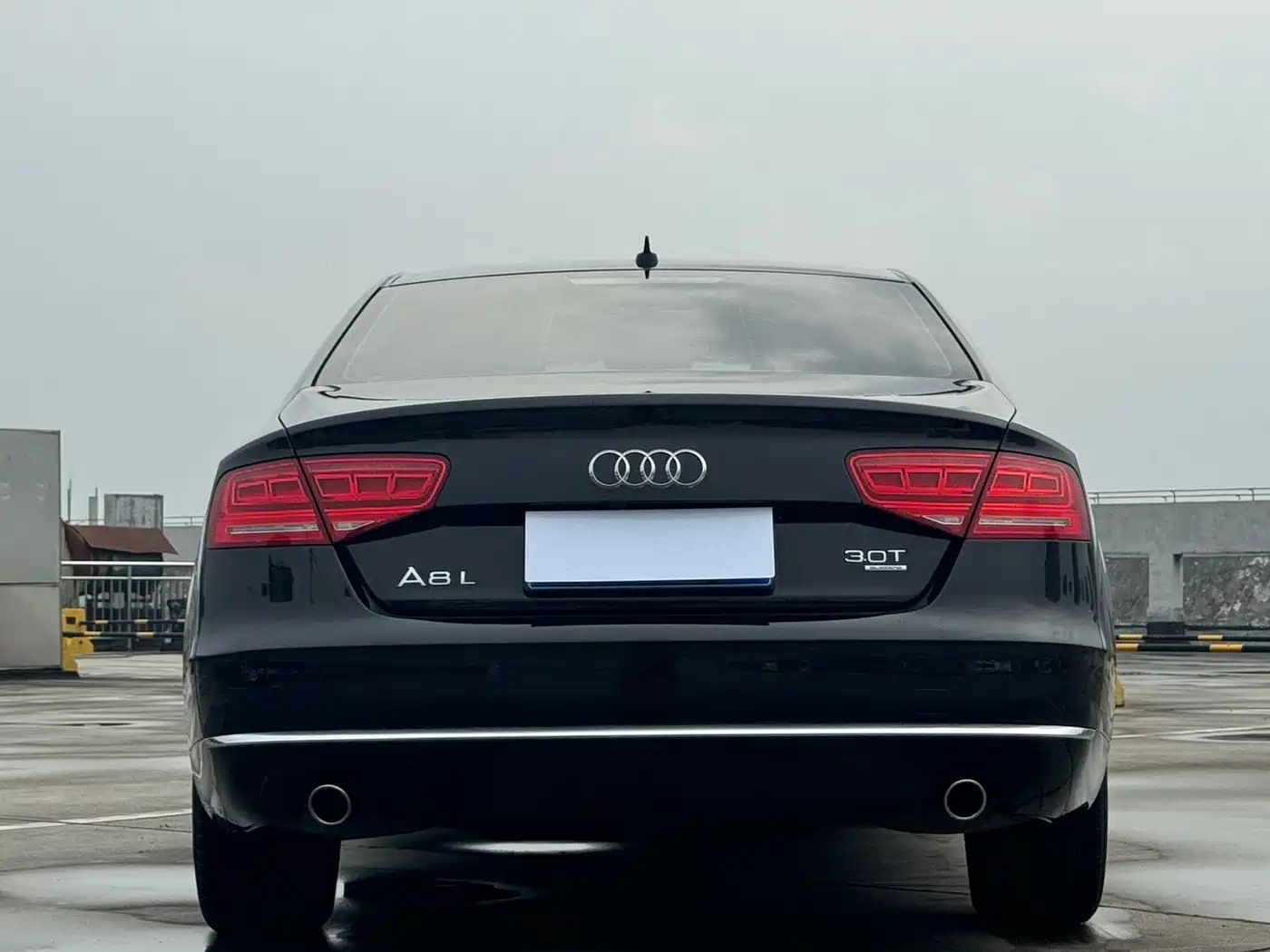 Audi A8 2011 2011 A8L 3.0 TFSI quattro Luxury (213kW)