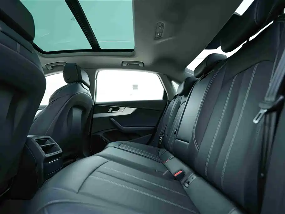 Audi A4L 2024 40 TFSI Fashion Dynamic фото 21