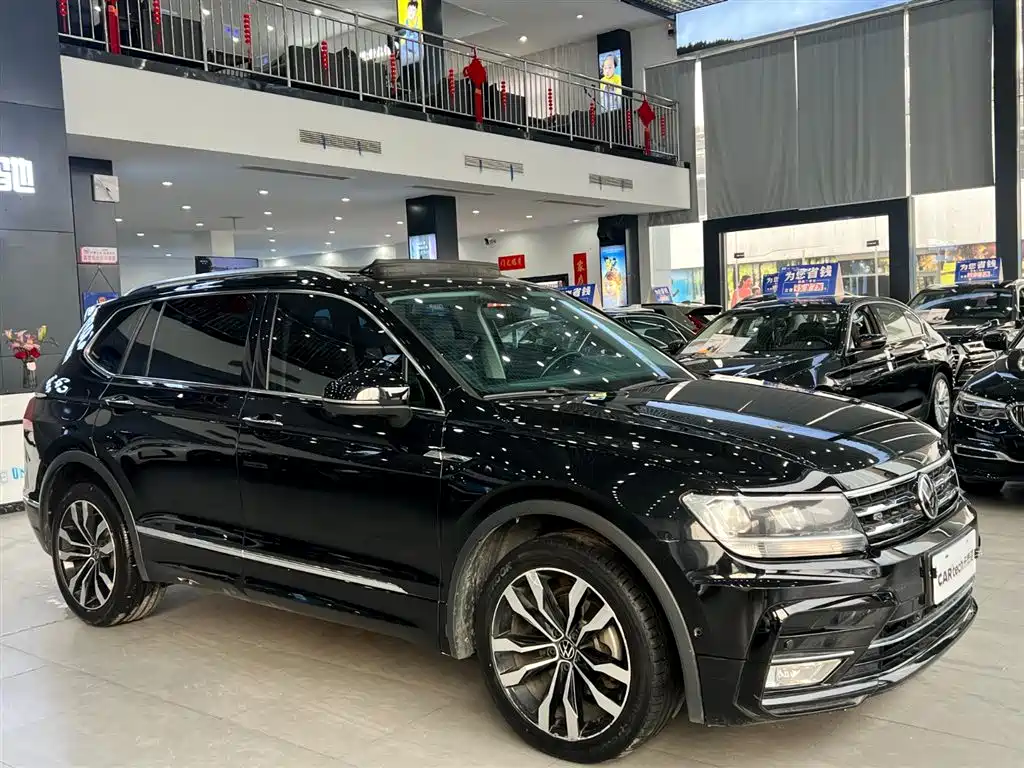 Volkswagen Tiguan L 2021 330TSI Automatic 2WD R-Line Premium фото 3