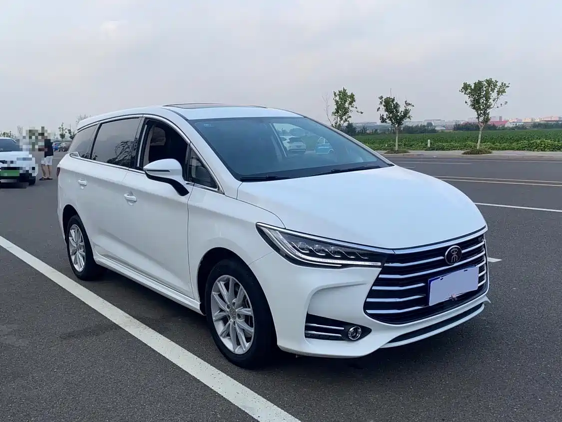 BYD Song MAX 2019 1.5T Manual Smart Connection Rui Yi 7-seater China V фото 3