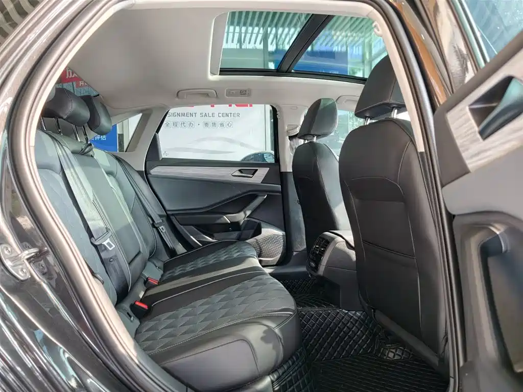 Volkswagen Sagitar 2025 300TSI DSG Surpass Edition фото 16