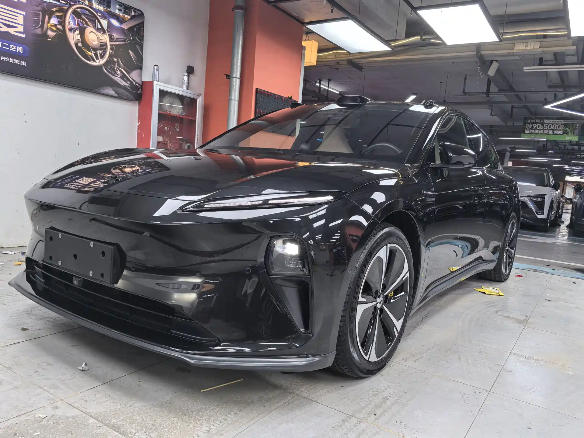 Фото 1 - NIO ET5T