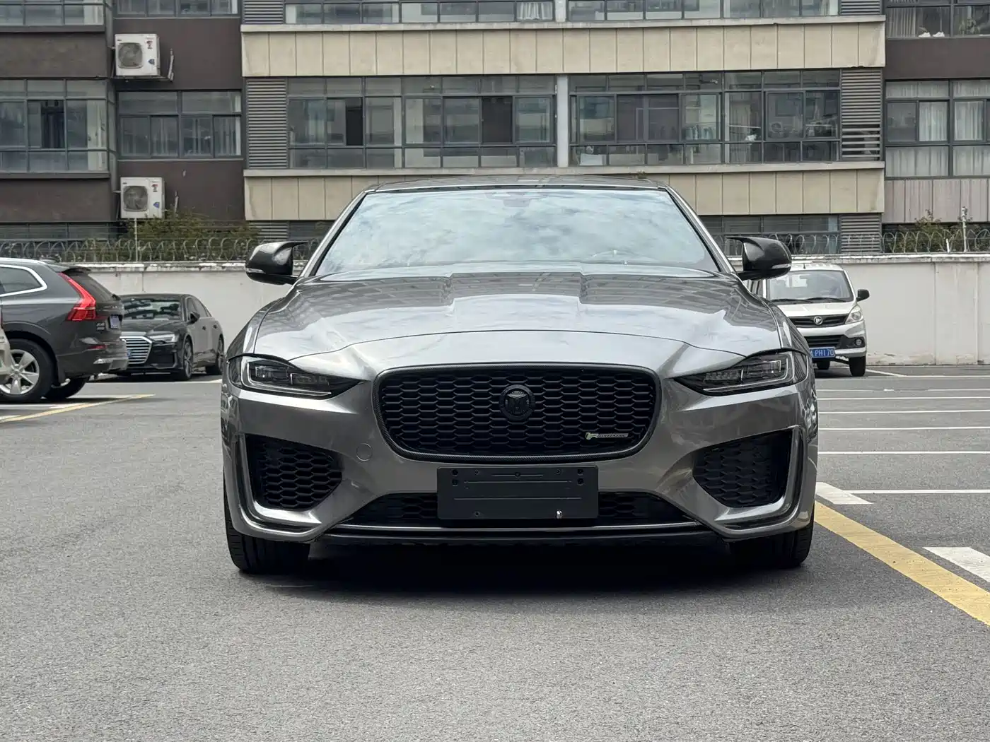 Jaguar XEL 2020 2.0T 200PS R-DYNAMIC S Progressive Sport Edition фото 2