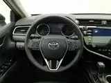 Фото 11 - Toyota Camry