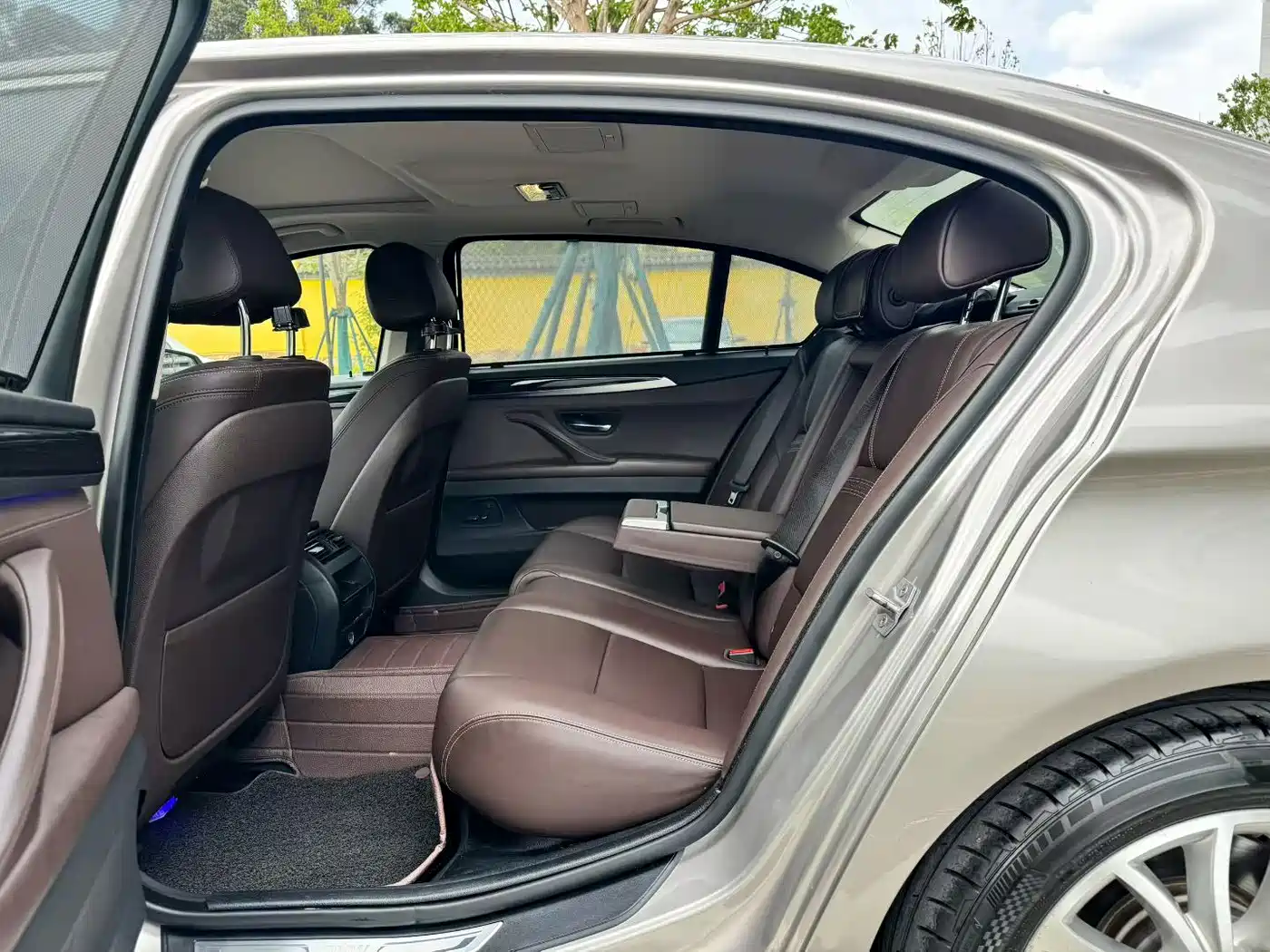 BMW 5 Series 2014 525Li Luxury Design Package фото 4