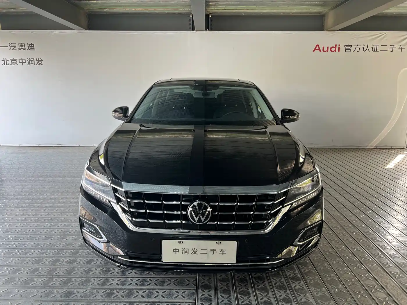 Volkswagen Passat 2020 Facelift 330TSI Luxury China VI фото 2