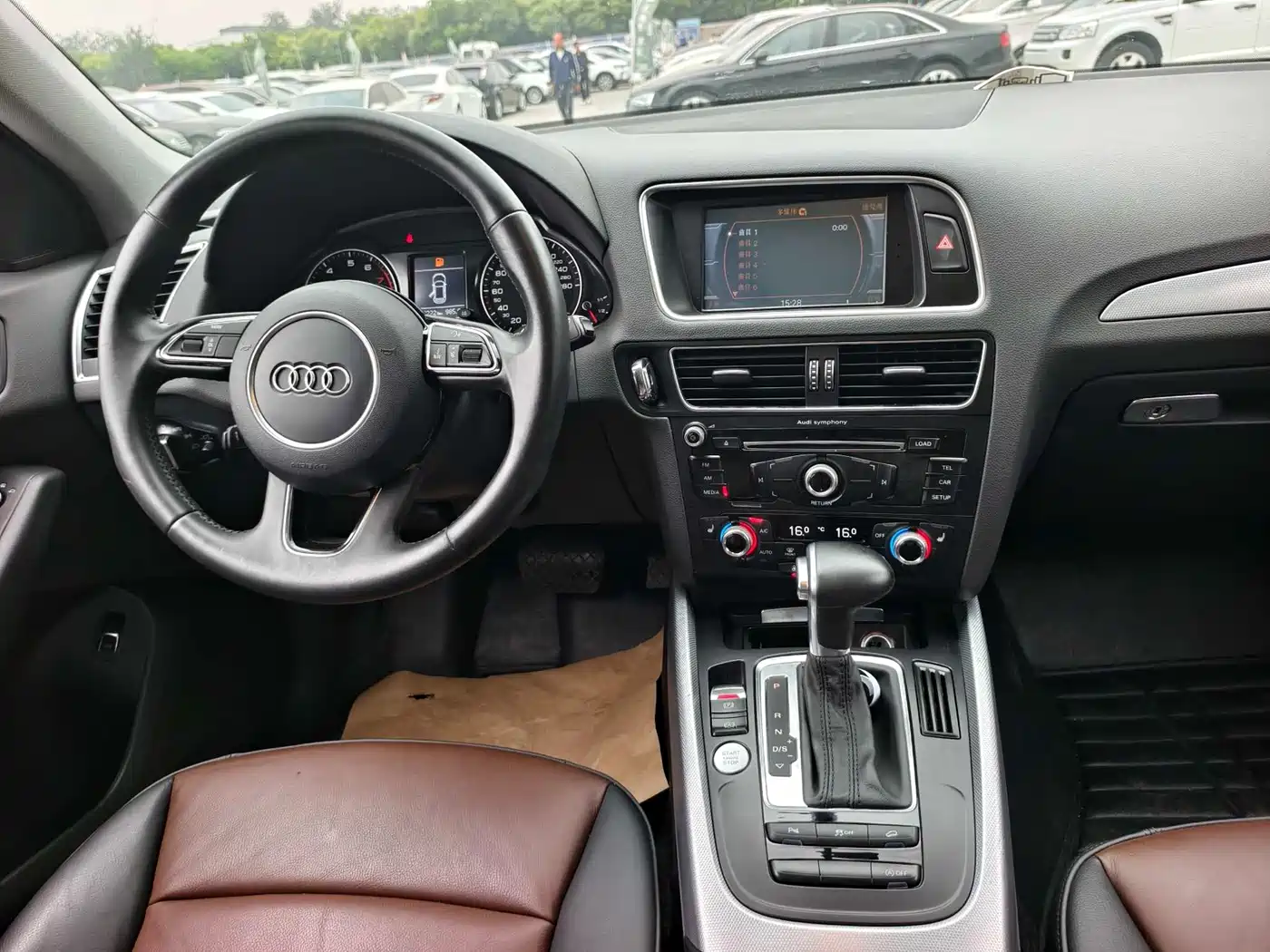 Audi Q5 2016 40 TFSI Technology Model фото 11