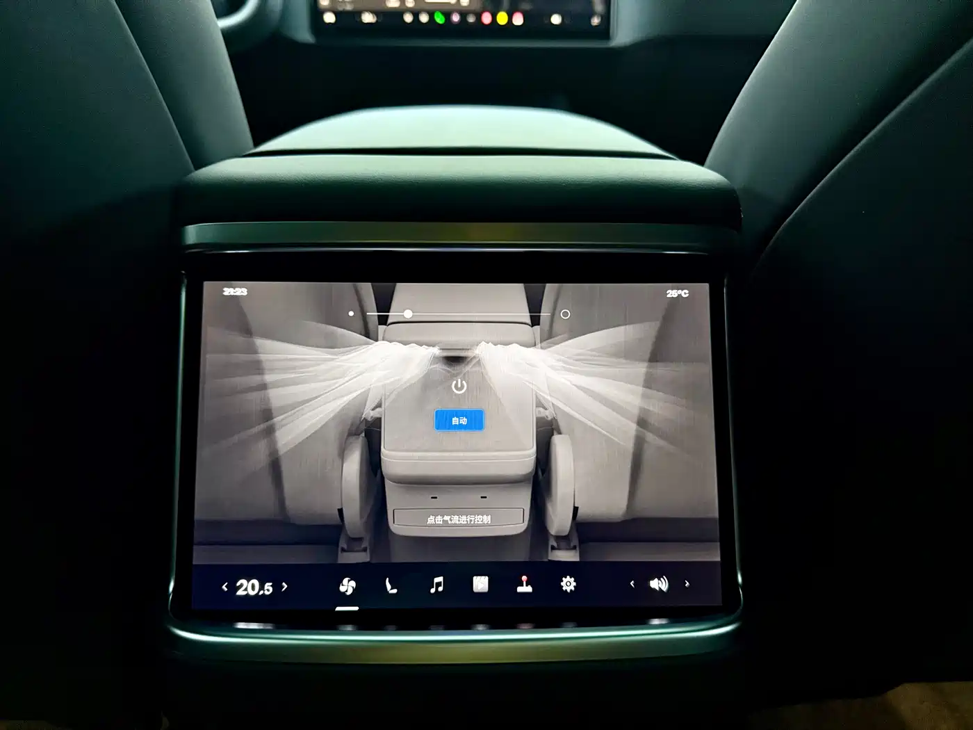 Tesla Model X 2023 Tri-motor AWD Plaid фото 11