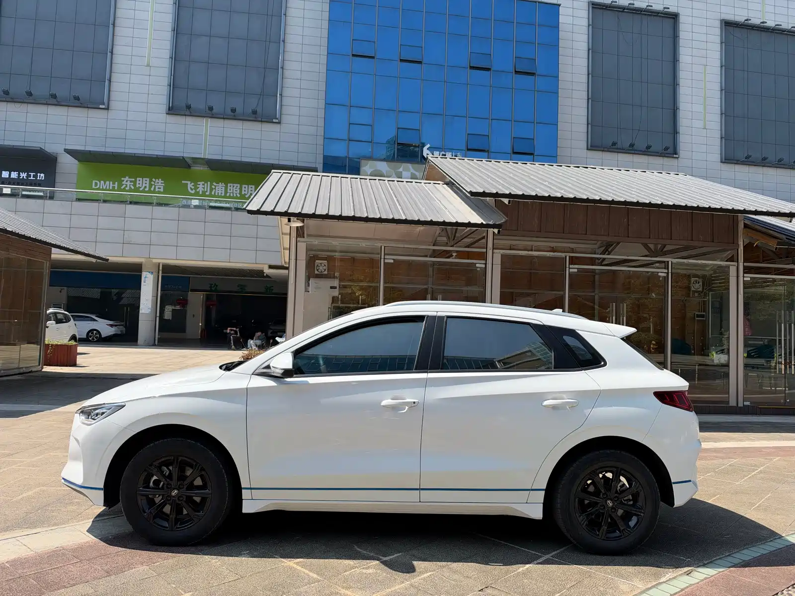 Фото 3 - BYD e2