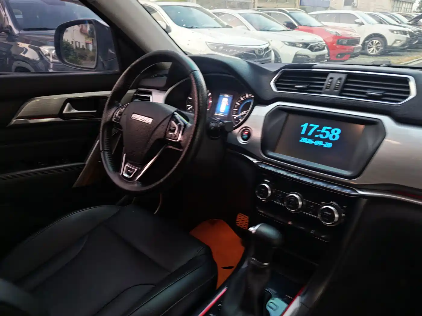Фото 16 - Haval H2