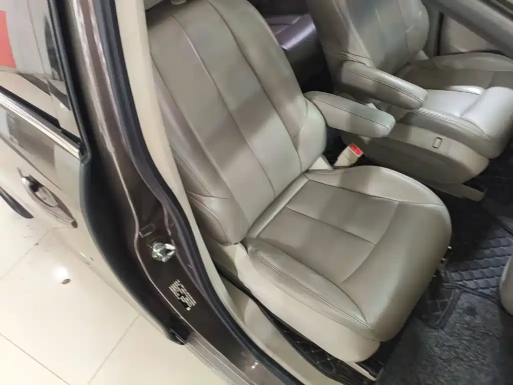 Фото 25 - Buick GL8