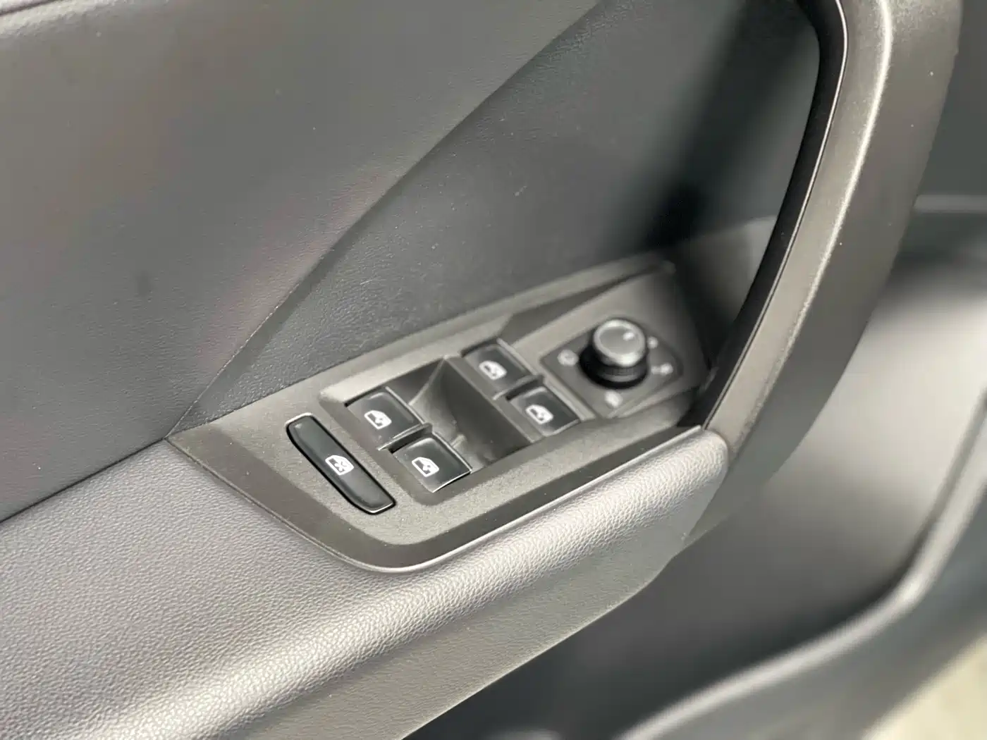Volkswagen Tharu 2019 Model 330TSI 4WD Flagship Edition China VI фото 6