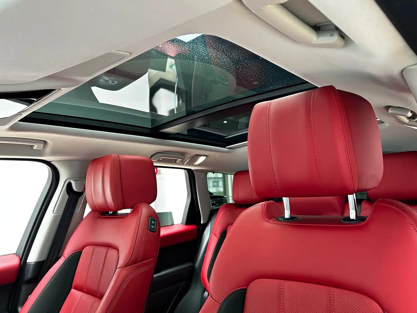 Land Rover Range Rover Sport 2021 3.0 L6 Gloss Black Edition фото 13